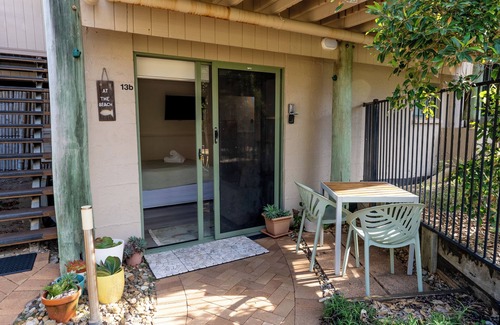 Point Lookout Apartamento | At the Beach - Modern Studio Steps from the Beach!