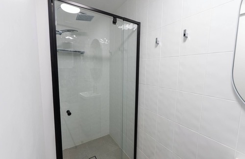 Point Lookout Apartamento | At the Beach - Modern Studio Steps from the Beach!