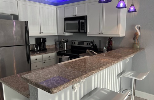Belle Vista Condominio | At the Beach- Waterfront with Balcony-Updated 7/23