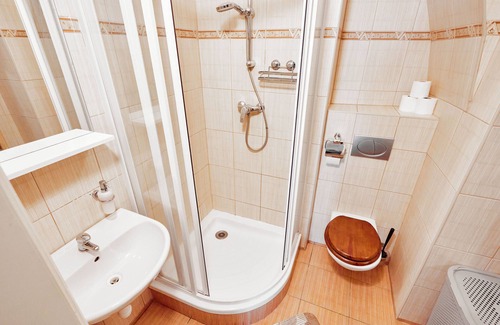 Hradcany Apartamento | At the Blue Lion - Apartment for 7 Guests - Parking Assistance