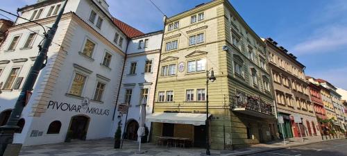 Mala Strana Apartamento | At the Blue Lion & Parking Assistance
