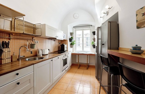 Mala Strana Apartamento | At the Blue Lion & Parking Assistance