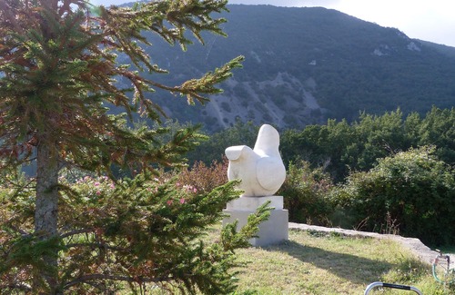 Castellet Casa | At the foot of the Grand Luberon Sculptor's House