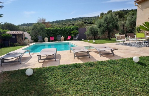 Aureille Casa | At the foot of the Alpilles mountains with direct access to the massif