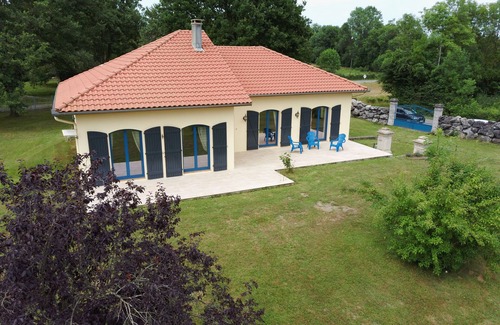 Saint-Paul Casa | At the foot of the mountains: villa des nestes