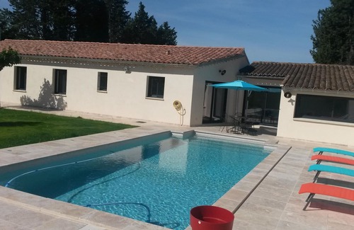 Monteux Cabaña | A los pies de Ventoux, nueva casa rural con aire acondicionado y piscina privada.