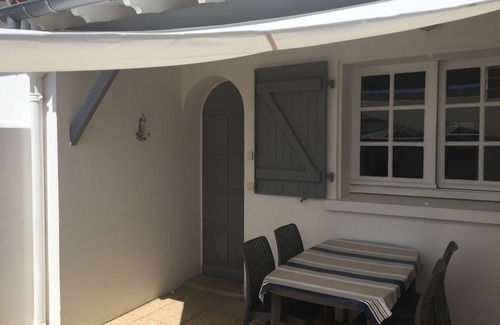 La Flotte Cabaña | En el corazón de FLOTA EN RE, Casa para 2 personas, patio privado, aparcamiento privado