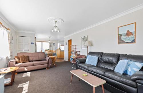 Mount Maunganui Casa | At The Mount - Mt Maunganui Holiday Home