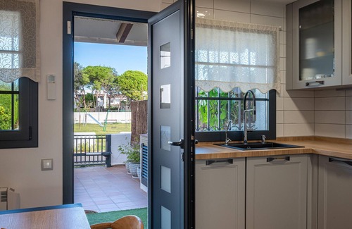 L'Avella Casa | AT153 Platja: Casa muy bien equipada en primera línea de la playa