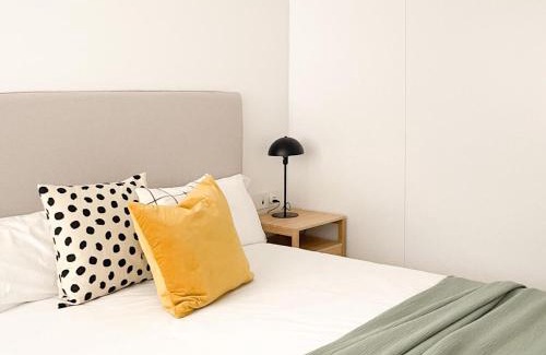Segundo Ensanche Apartamento | Atalaya sobre la Medialuna by Clabao