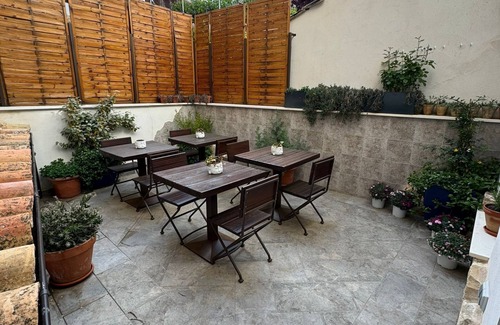 Old Town Apartamento | ATENEO CUENCA, BOUTIQUE SUITES, with kitchen in the historic center.