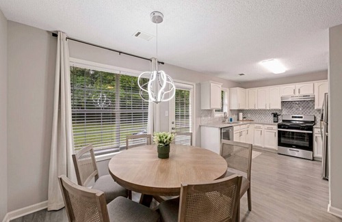 Church Street Casa | ATH - 4BR - Riverdale - Newly Decorated (sandy)