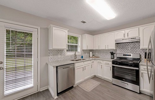 Church Street Casa | ATH - 4BR - Riverdale - Newly Decorated (sandy)