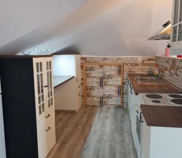 Paiania Apartamento | ATH Airport, Loft in Painia