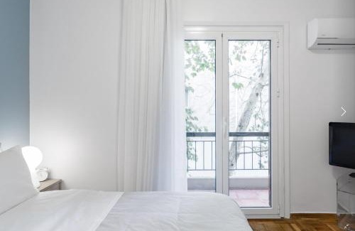 Alimos Apartamento | Athenian Riviera Beach Apartment