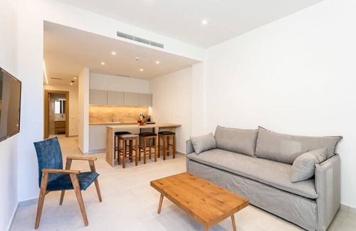 Dafni Apartamento | Athens Grec Suites - Charm of Dafnis Haven