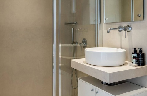 Vouliagmeni Apartamento | Athens Riviera Bay View Suite By The Olon