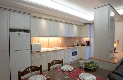 Kinosargous Apartamento | Apartamento de Arte Urban Visions de Atenas. Impresionantes vistas a la Acrópolis.