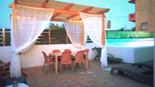Spata-Artemida Apartamento | Athens Villa Artemis pool Sea Airport