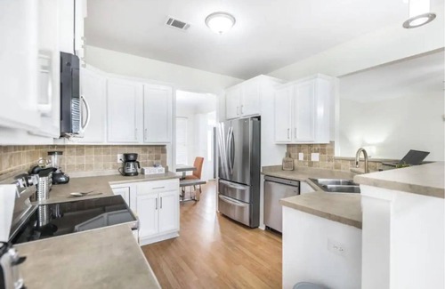 Warner Robins Casa | AtHome+1 Stay | Spacious 3BR | Above Ground Pool