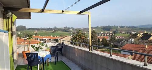 Cudon Apartamento | Atico con gran terraza y vistas en Cudon