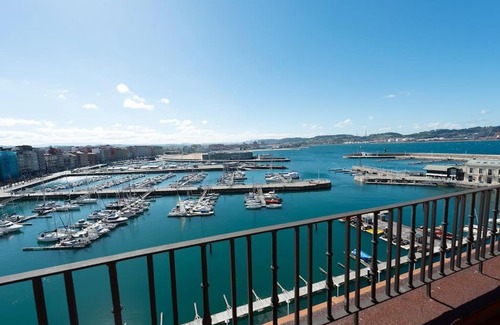 Cimadevilla Apartamento | ATICO DUPLEX PUERTO DEPORTIVO