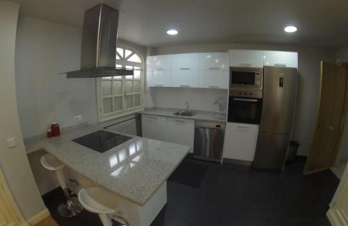 Milagrosa Apartamento | Atico en el centro UAT00614