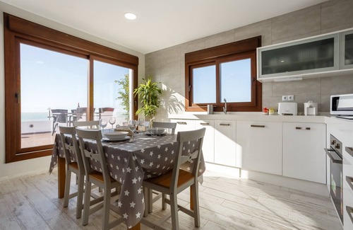 Cadiz Apartamento | Atico FULL Balcony by Cadiz4Rentals