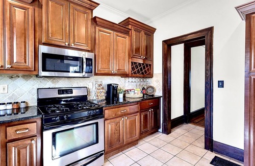 Poncey-Highland Casa | ATL Charming 1929 Historic Craftsman Bungalow