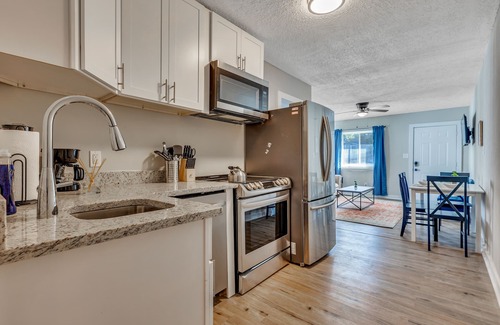 Eagan Park Casa | ATL Stopover: Cozy & Convenient with Parking