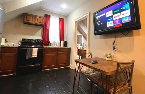 Mechanicsville Casa | ATL Tip Top Cutie Home City View and Free WI/FI
