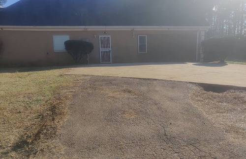 Fairburn Casa | Atlanta Home Away, LLC