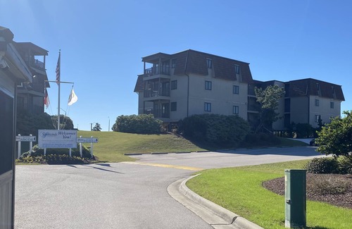 Morehead City Condominio | Atlantic Beach Condo within walking distance to the beach