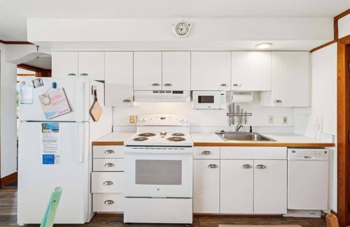 Kitty Hawk Casa | ATLANTIC BREEZES SOUTH - This airy duplex is steps from the beach!
