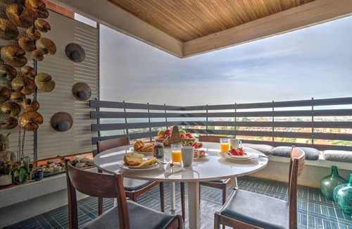 Estoril Apartamento | Vista al Atlántico y Sintra de 2 dormitorios, capacidad para 5 personas - cerca de Cascais