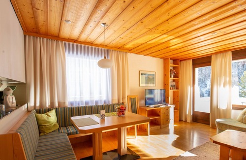 Ravaisch Apartamento | Atlantis-Appartements by Interhome