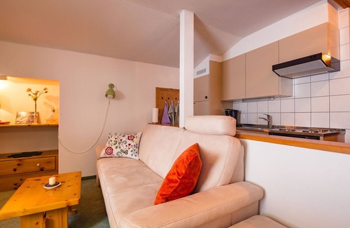 Ravaisch Apartamento | Atlantis-Appartements by Interhome