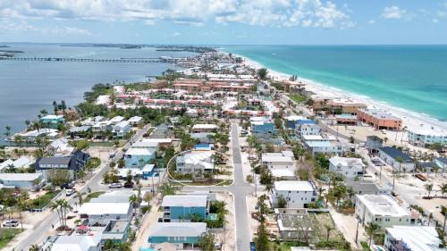 Bradenton Beach Casa | Atlantis Beach House