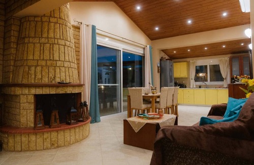 Andravida-Kyllini Villa | Atlas Villa Beachfront Sea View Escape