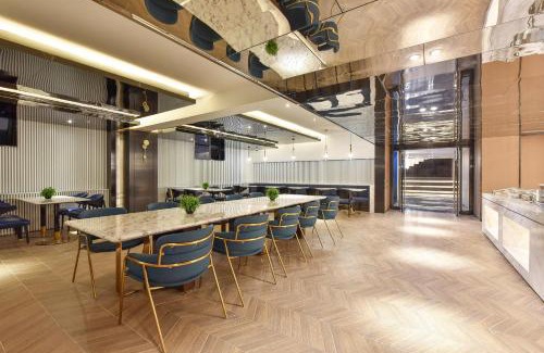 Beijing Central Business District Hotel | Atour Hotel Beijing Chaoyangmen