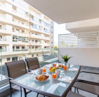 Almeria Apartamento | ATP Vega de Acá a 5 minutos de la Playa - Piscina Abierta hasta 30 Sept - Parking Privado Gratis!
