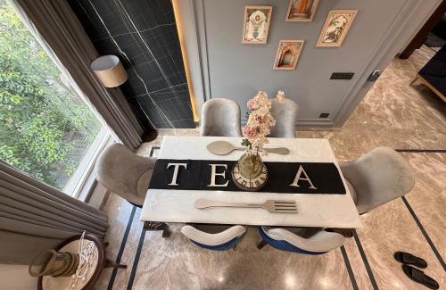 Dwarka Apartamento | Atrium by Bali