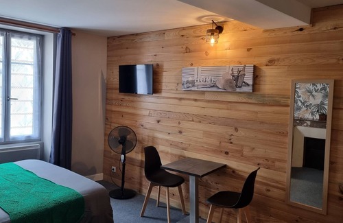Piegut-Pluviers Casa | Atrium Chambres d'hôtes et gîte