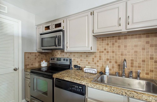 Rolling Mill Hill Condominio | Attached Units! Park Free Walk 2 Broadway