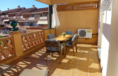 El Faro Apartamento | Ático, gran terraza. A 2 Km. de Fuengirola. Zona Wyndham Resorts Mijas-Costa.