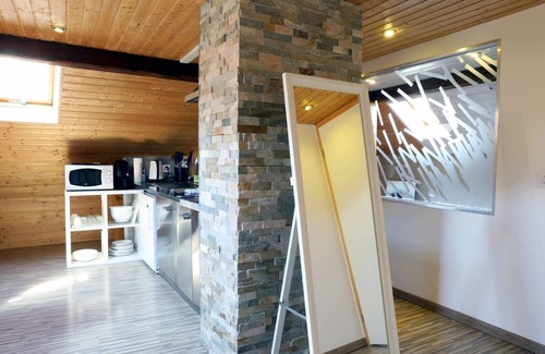 Sihlfeld Apartamento | Attic loft with rooftop terrace!