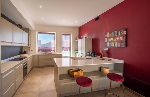 Alba Apartamento | Attico Centrale Piazza Pertinace [free parking]