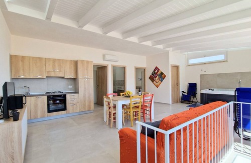 Alcamo Marina Apartamento | Attico della Luna with private Jacuzzi