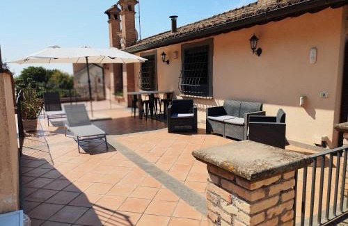 Sacrofano Apartamento | Attico in Villa Dona