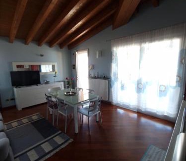 Desenzano del Garda Apartamento | Attico Vista Lago